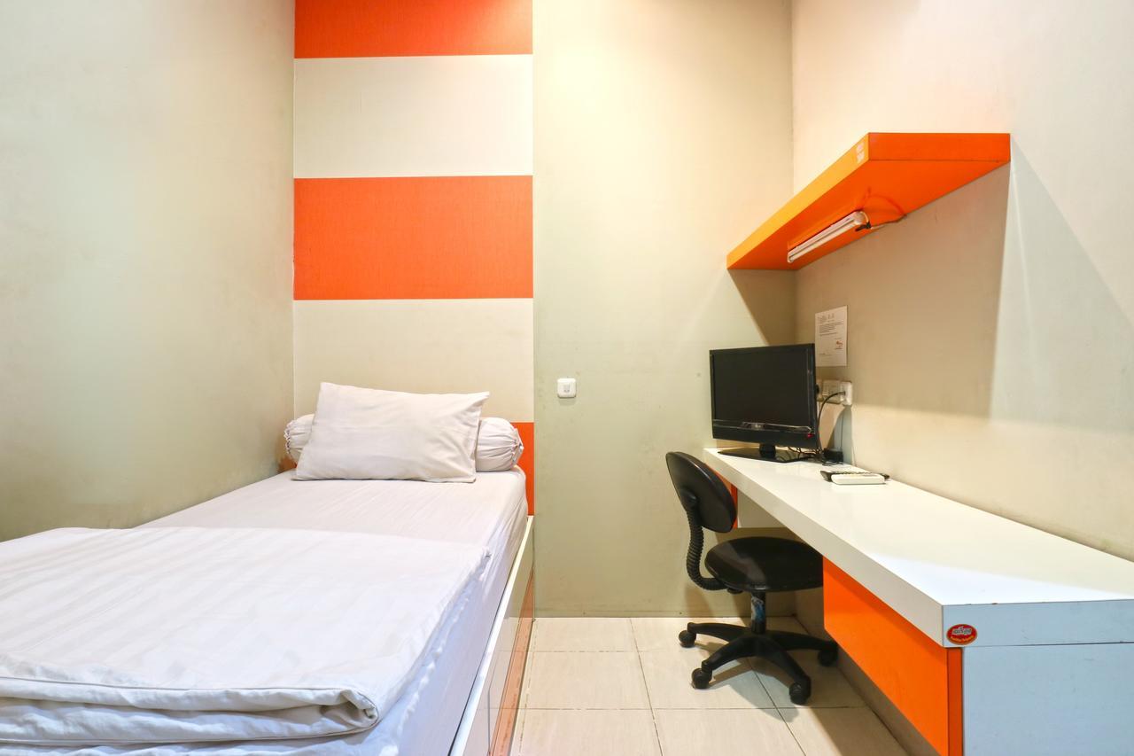 Oranje Gasthuis Hotel Surabaia Exterior foto